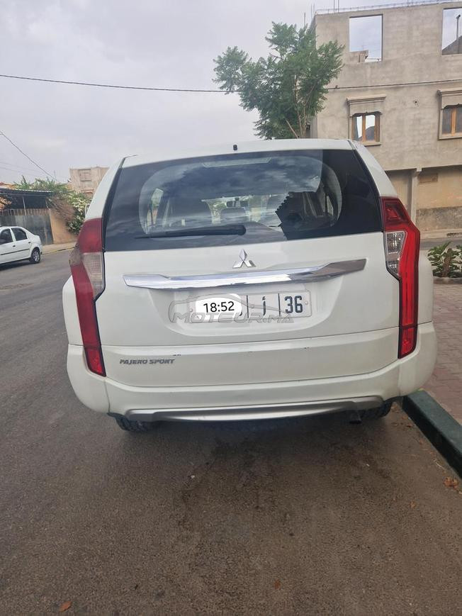 سيارة ميتسوبيشي باجيرو رباعية الدفع موديل 2018 4*4