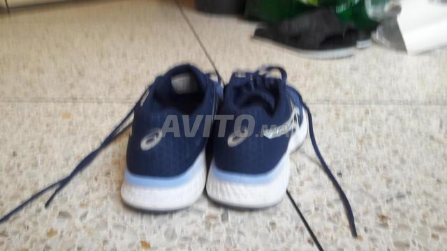Chaussures de sport Asics taille 39 - 2