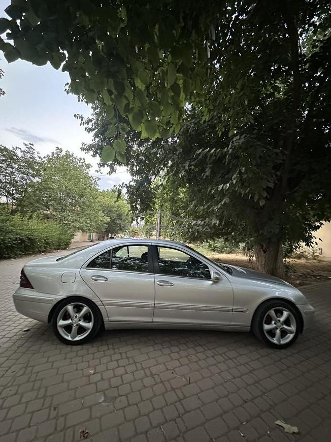 Mercedes C220