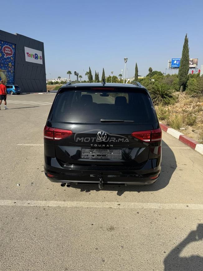 Volkswagen Touran 7 place 