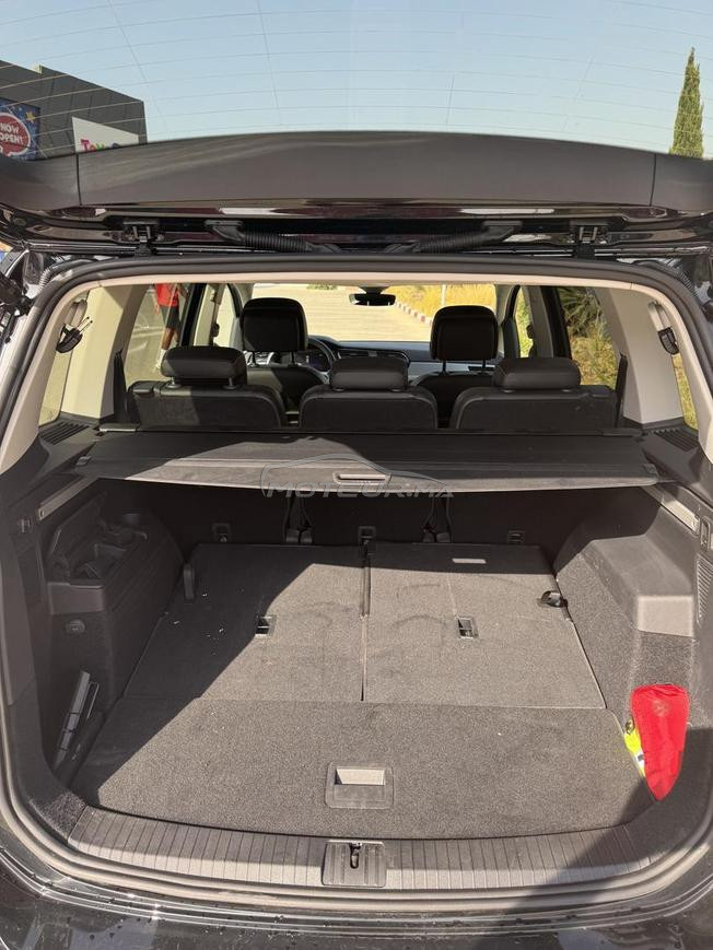 Volkswagen Touran 7 place 