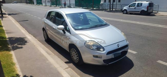 Fiat punto 2014 très bon état 
