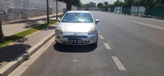 Fiat punto 2014 très bon état 