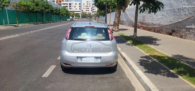 Fiat punto 2014 très bon état 