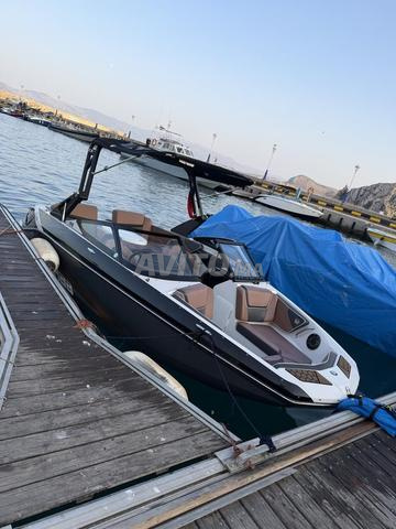 Scarab 195 ID 250 cv 8 places - 2