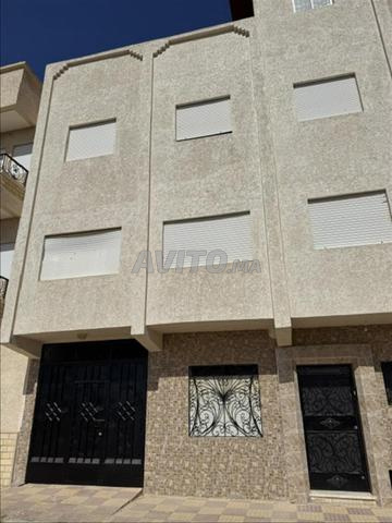 منزل (طابق أرضي + طابقين) مسجل للبيع بمساحة 106 متر مربع في مرتيل