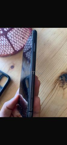 iPhone 11 normal 64 Go écran et batterie changés - 2