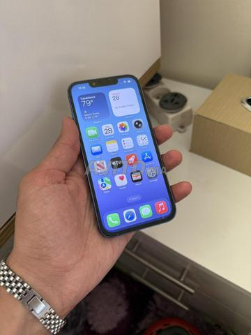 iPhone 13 normal 128GB officiel état 77 - 2