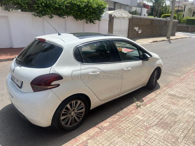 Peugeot 208 White édition 2017