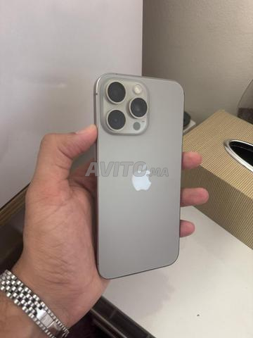 iPhone 15 Pro Max 256GB officiel état 90