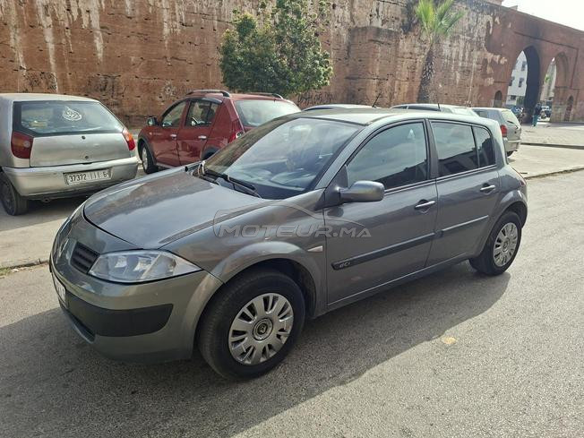 renault megane 2 casquette