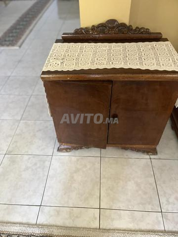 une commode et 2 tables de nuit en bois massif - 2