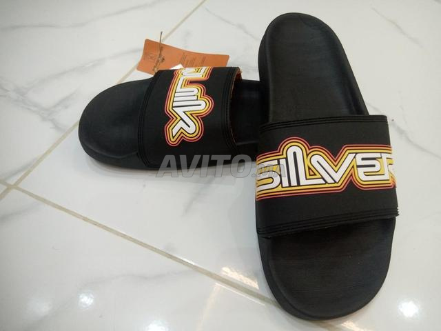صنادل Quiksilver مريحة جدا مقاس 42