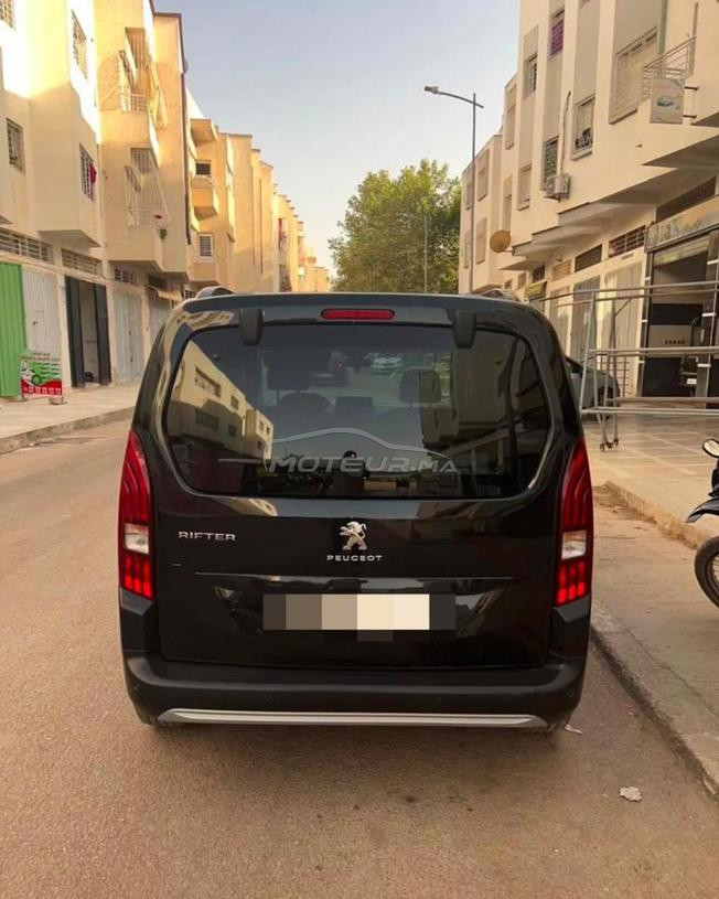 Voiture Peugeot Rifter modèle 08/2023 toute option