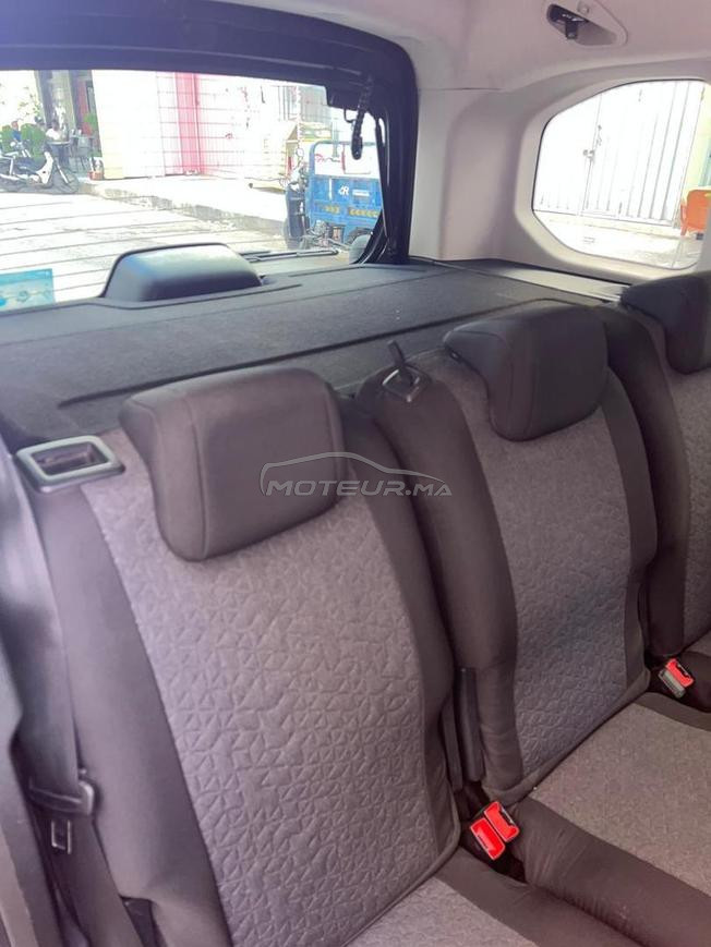 Voiture Peugeot Rifter modèle 08/2023 toute option