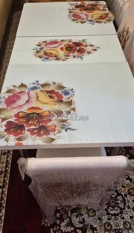 Table et 6 chaises 2500 dh négociable - 2