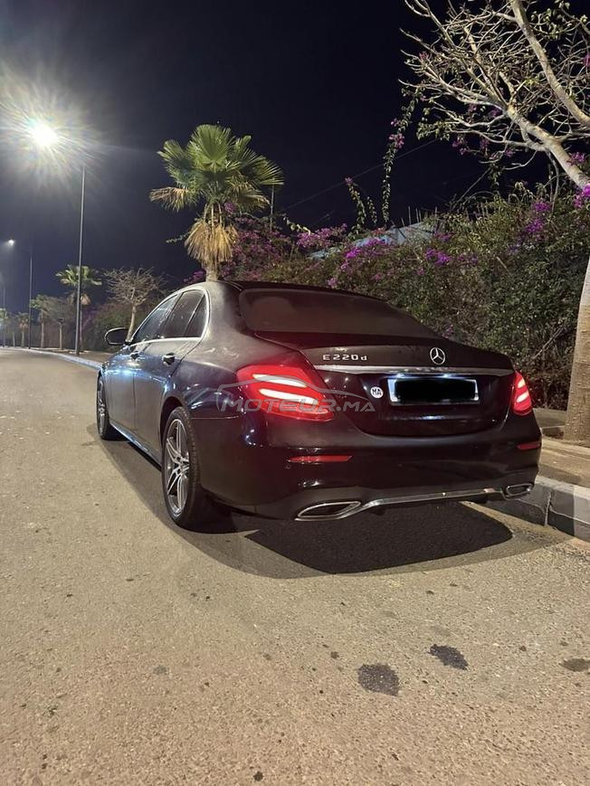 Mercedes classe E 220d modèle 2016 pack AMG