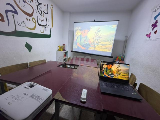 Projecteur EPSON ✅ Excellent état et prêt à l'emploi - 2