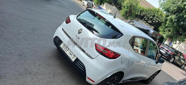 Renault Clio 4 accidentée - 2