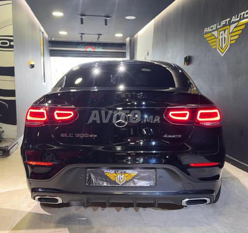 مرسيدس بنز جي إل سي كلاس 300 باكج AMG