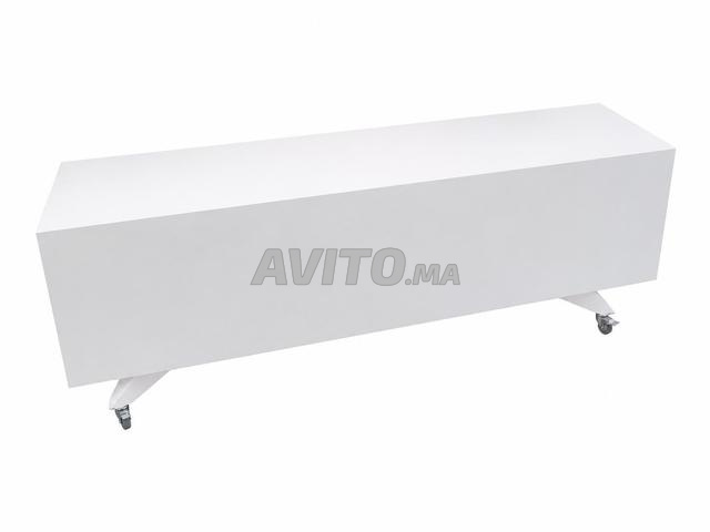 Meuble / Banc de présentation blanc sur roulettes - 2