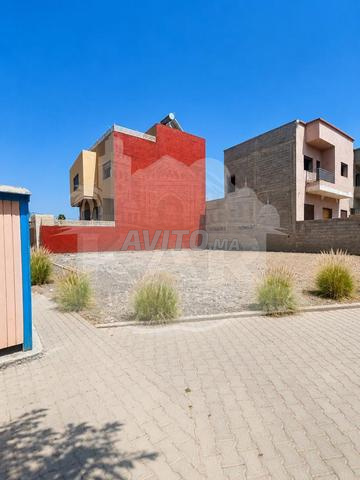 Terrain villa commercial titré 201 m² - 2