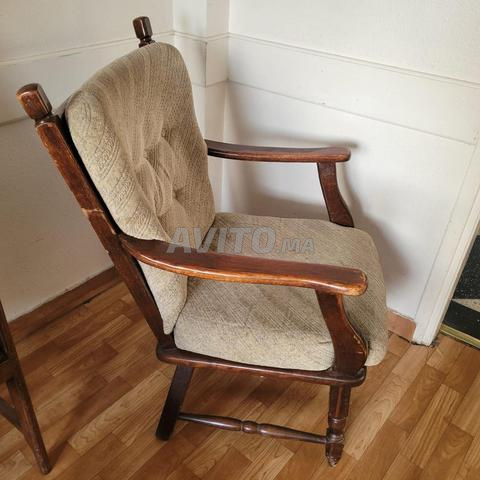 Fauteuil en bois massif en bon état - 2