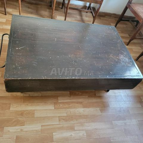 2 tables basses en bois massif en bon état - 2