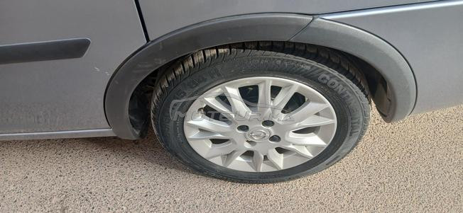 سيارة جيدة جدا كوليمتراج حقيقي 54000km