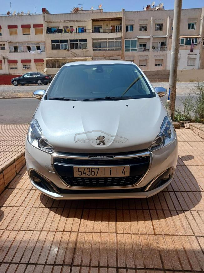 Peugeot 208 Diesel Manuelle 2018 à Temara