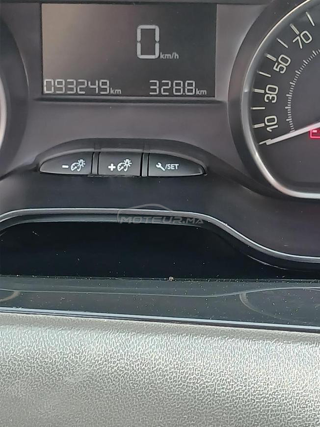 Peugeot 208 Diesel Manuelle 2018 à Temara