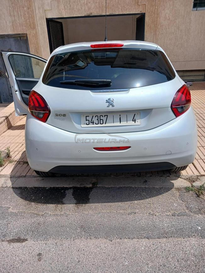 Peugeot 208 Diesel Manuelle 2018 à Temara