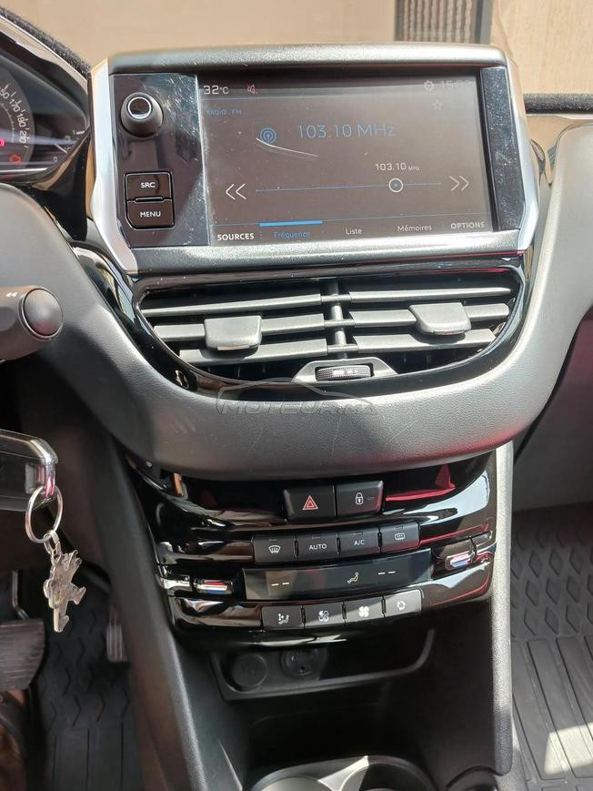 Peugeot 208 Diesel Manuelle 2018 à Temara