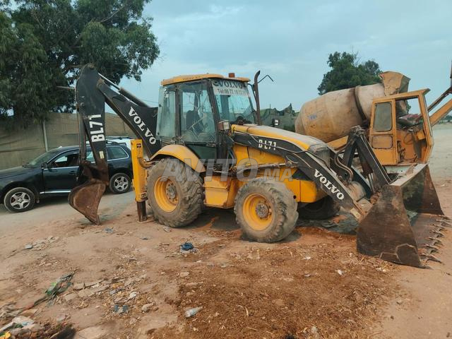 Tractopelle Volvo