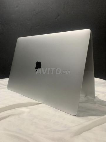 Apple MacBook Pro 15.4 2016 TouchBar Très Bon État - 2