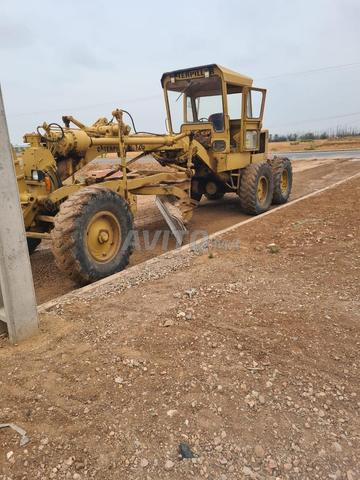 Niveleuses caterpillar 12F. Semi hydraulique - 2