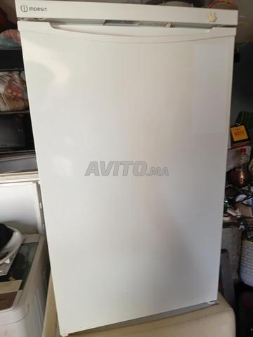 Petit réfrigérateur Indesit en excellent état à vendre
