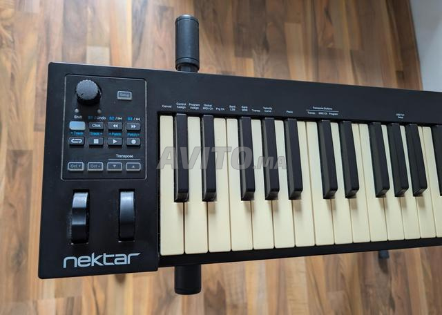 Nektar Impact GX 61 USB MIDI مع حامل ودواسة - 2