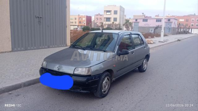 سيارة رينو كليو بحالة جيدة للبيع. - 2