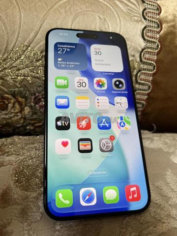 iPhone 15 Pro Max 256G État 95% - 2