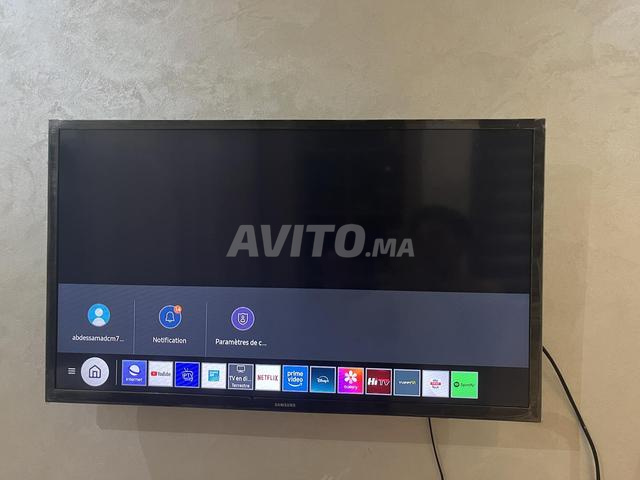 Samsung Smart TV 32 pouces - 2