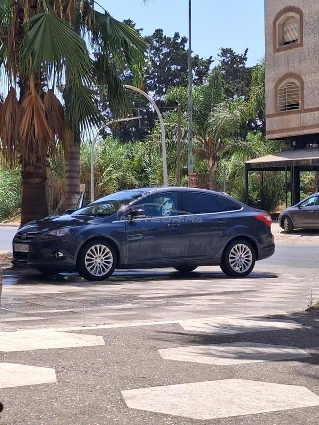 ford focus titanium 