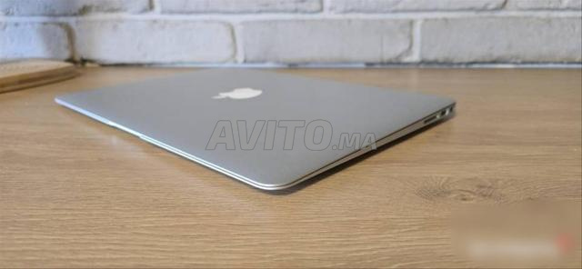 ماك بوك 2017 i5 سليم اير رام 8 قرص SSD