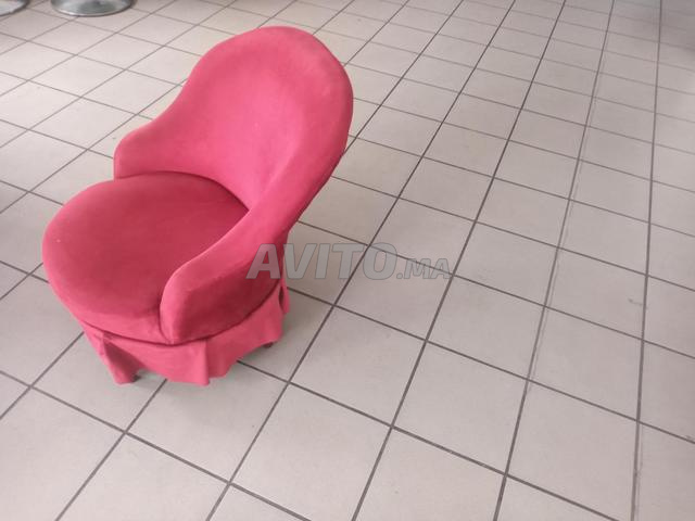 كرسي أريكة طاولة مستعملة بحالة جيدة - 2