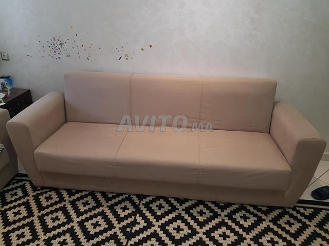 Salut, fauteuil très beau