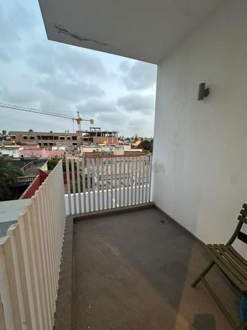 Studio neuf meublé de 47 m² avec parking privé