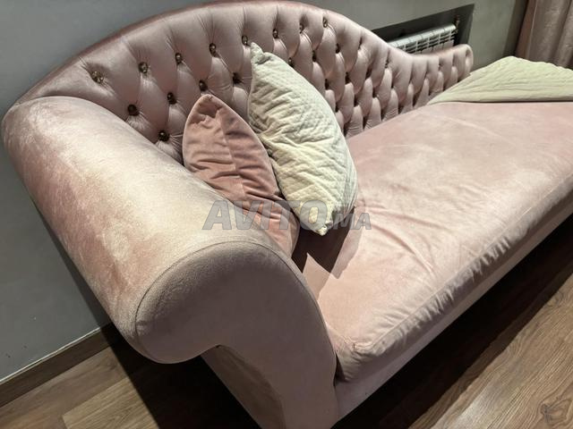 Chaise longue en velours rose - 2