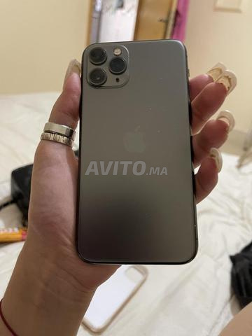 iPhone 11 pro 64 Go