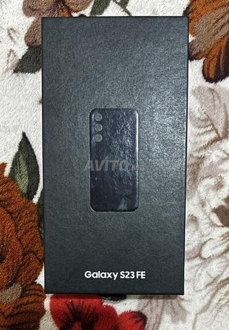Samsung S23 neuf
