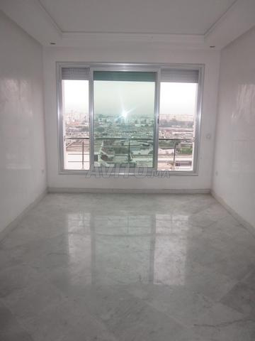 Studio loft Luxe 34m2 à Bd Abdelmoumen enface Tram - 2